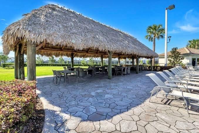 CHAMPIONS CLUB CONDO PH 3 - Residential Lease