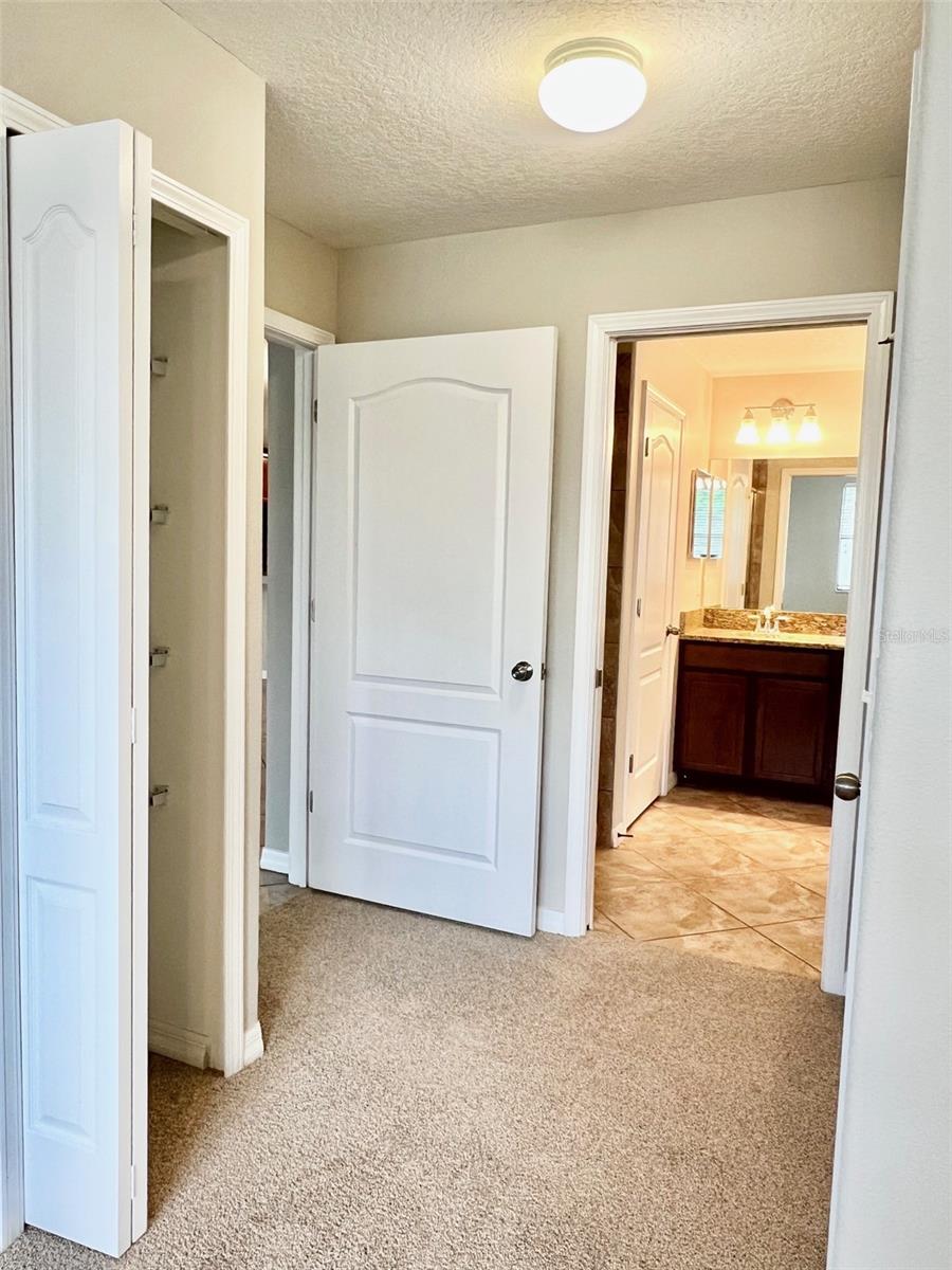 CHAMPIONS CLUB CONDO PH 3 - Residential Lease