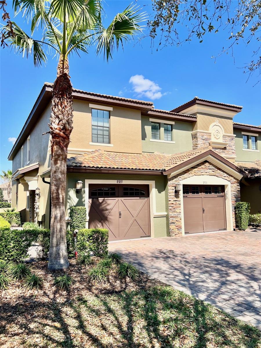 CHAMPIONS CLUB CONDO PH 3 - Residential Lease