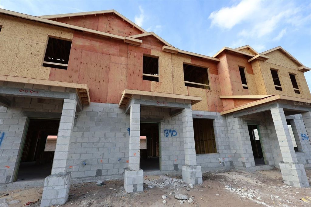 Photo of 1390 Mount Royal Drive, Saint Cloud, FL 34771 (MLS # O6375814)