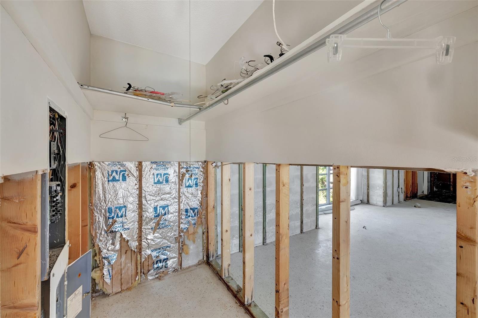 ISLAND ESTATES OF CLEARWATER - Residential