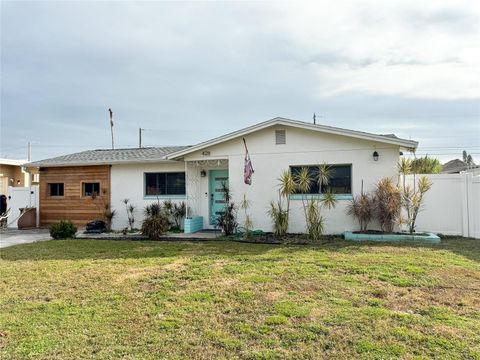 Photo of 428 45th Avenue N, St Petersburg, FL 33703 (MLS # TB8370790)