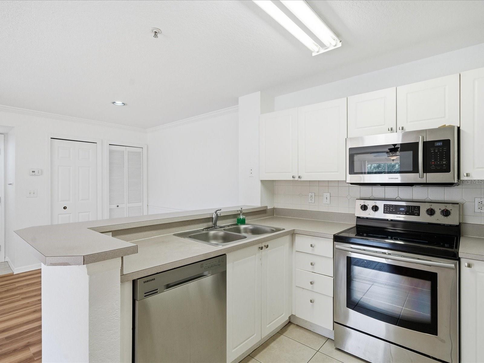 LAKEVIEW AT CALUSA TRACE - Residential