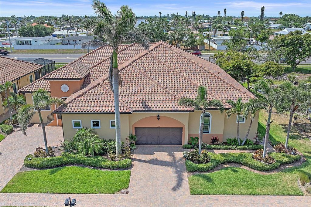 Photo of 9220 43rd Terrace W, Bradenton, FL 34209 (MLS # N6138866)