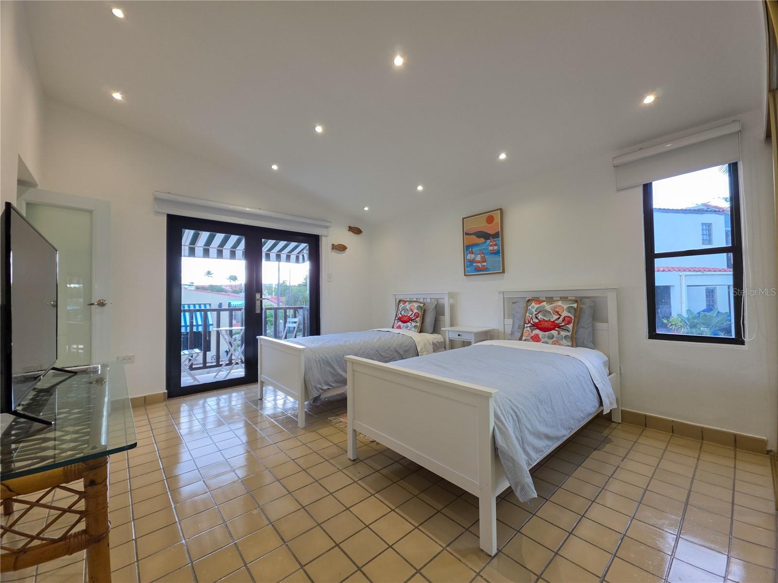 1 HARBOUR VIEW 48