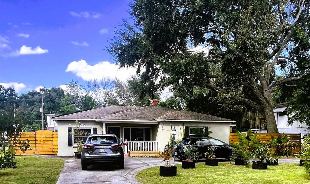 Photo of 1713 Hourglass Drive, Orlando, FL 32806 (MLS # O6354292)