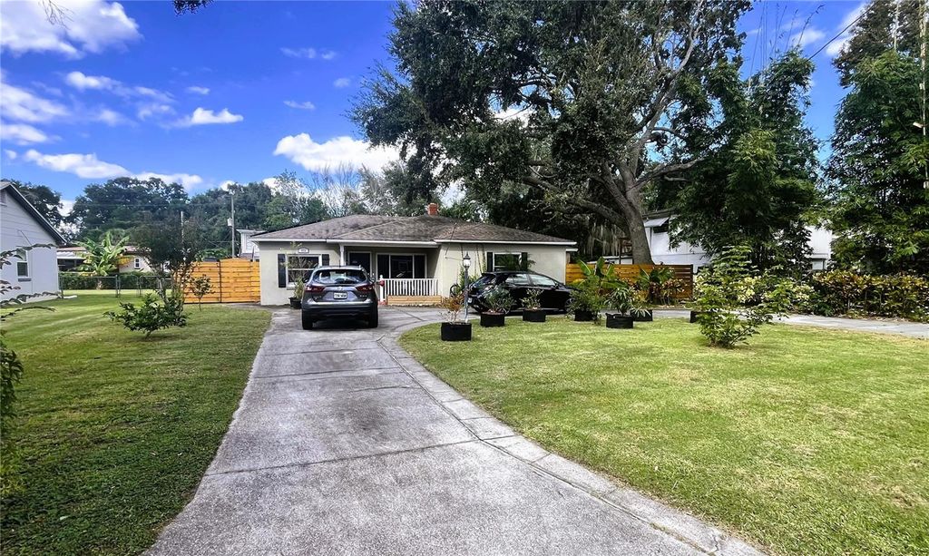 Photo of 1713 Hourglass Drive, Orlando, FL 32806 (MLS # O6354292)