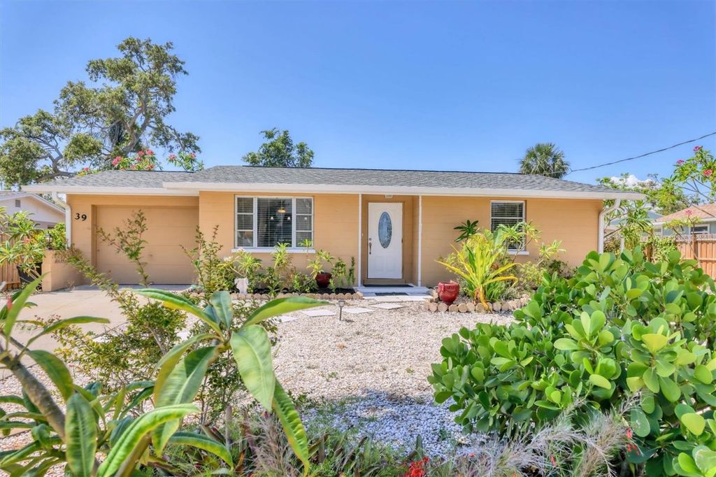 Photo of 39 1st Avenue, Englewood, FL 34223 (MLS # D6146869)