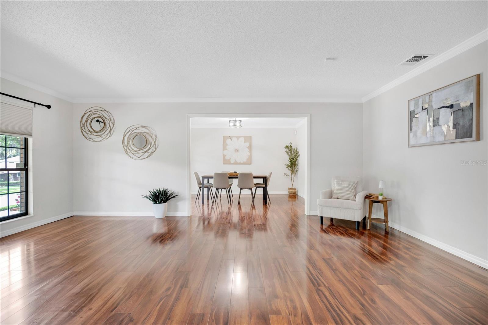 NORTHRIDGE - Residential