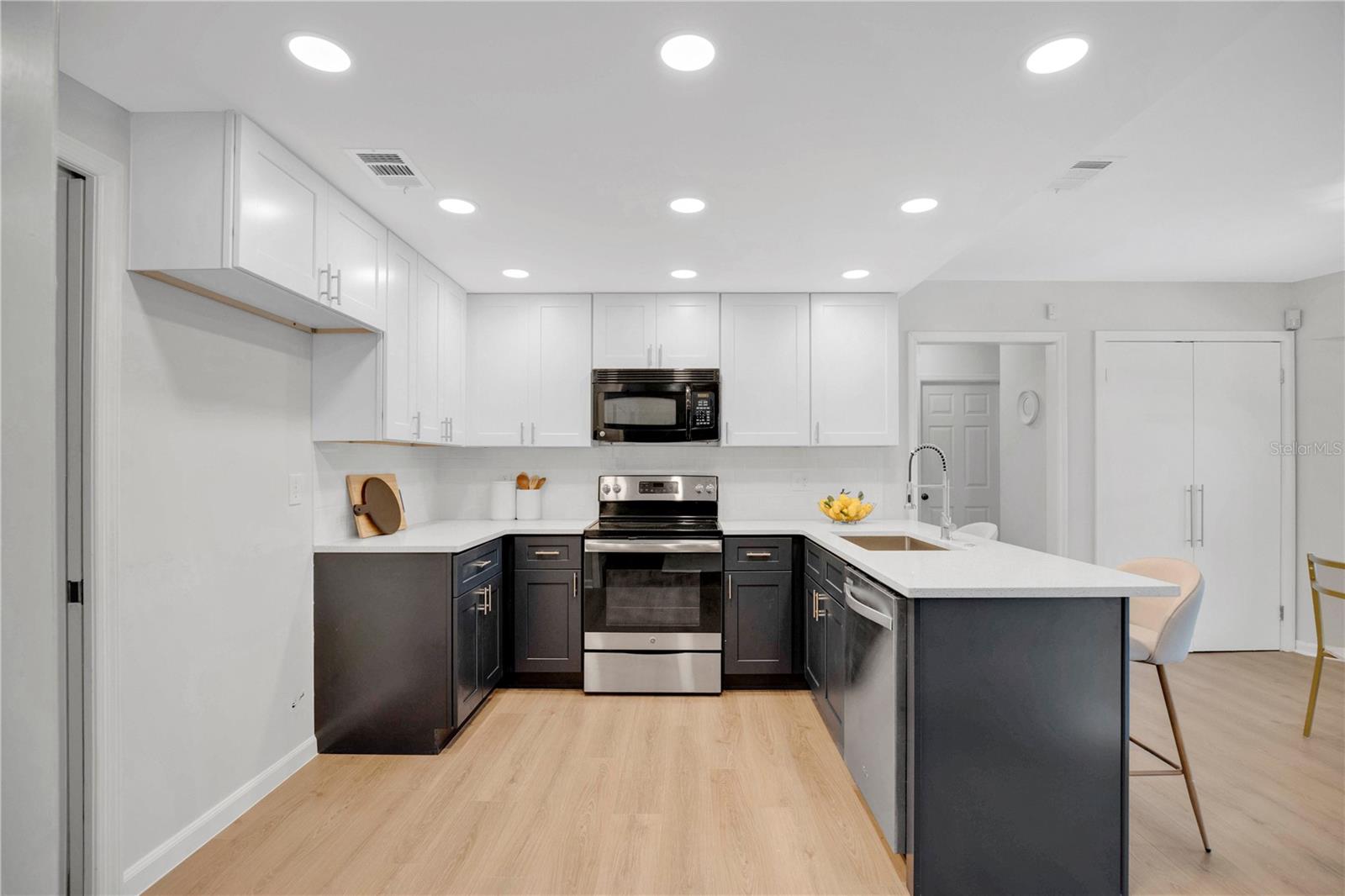 1386 S RIDGE LAKE CIRCLE