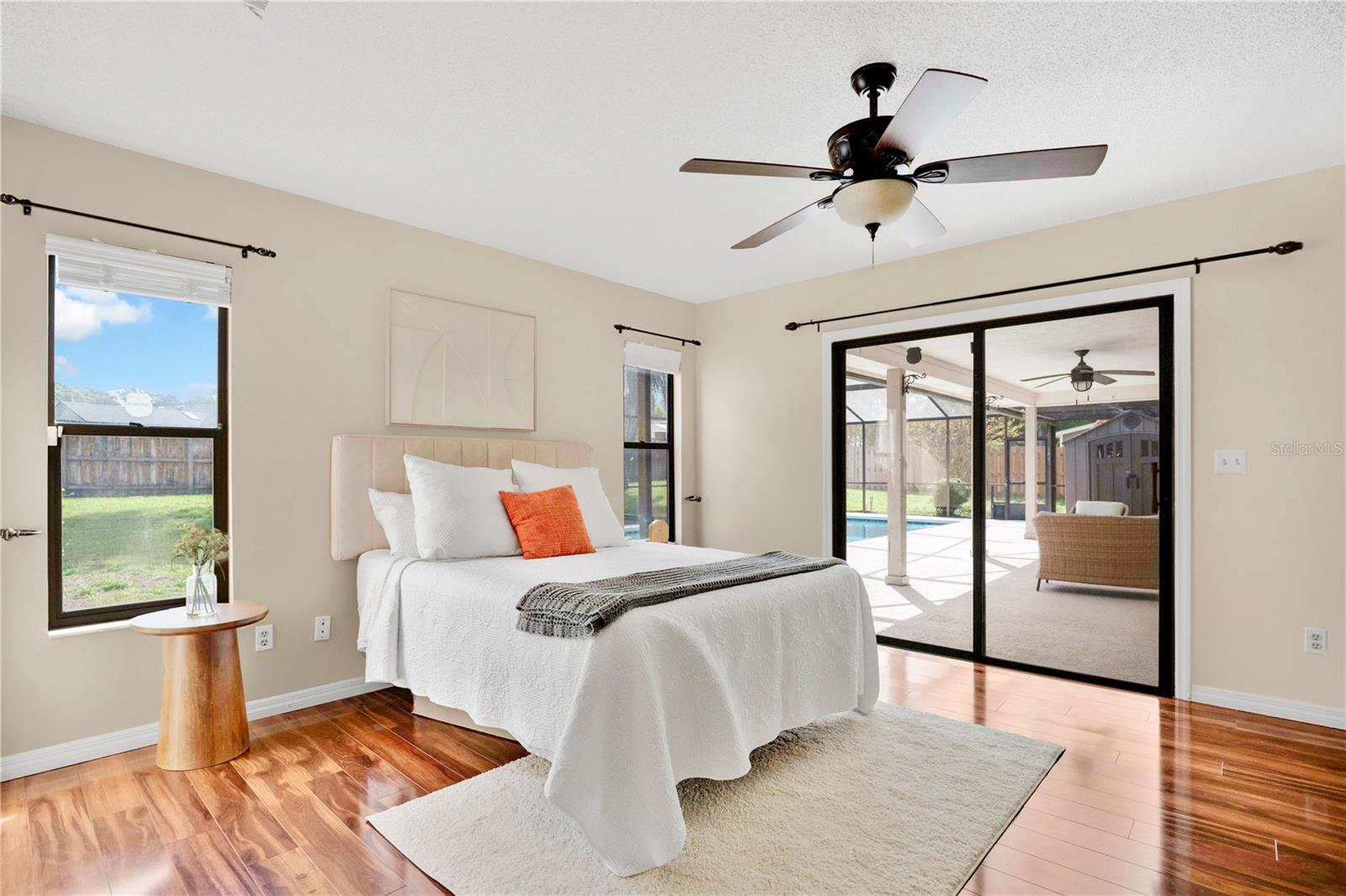 NORTHRIDGE - Residential