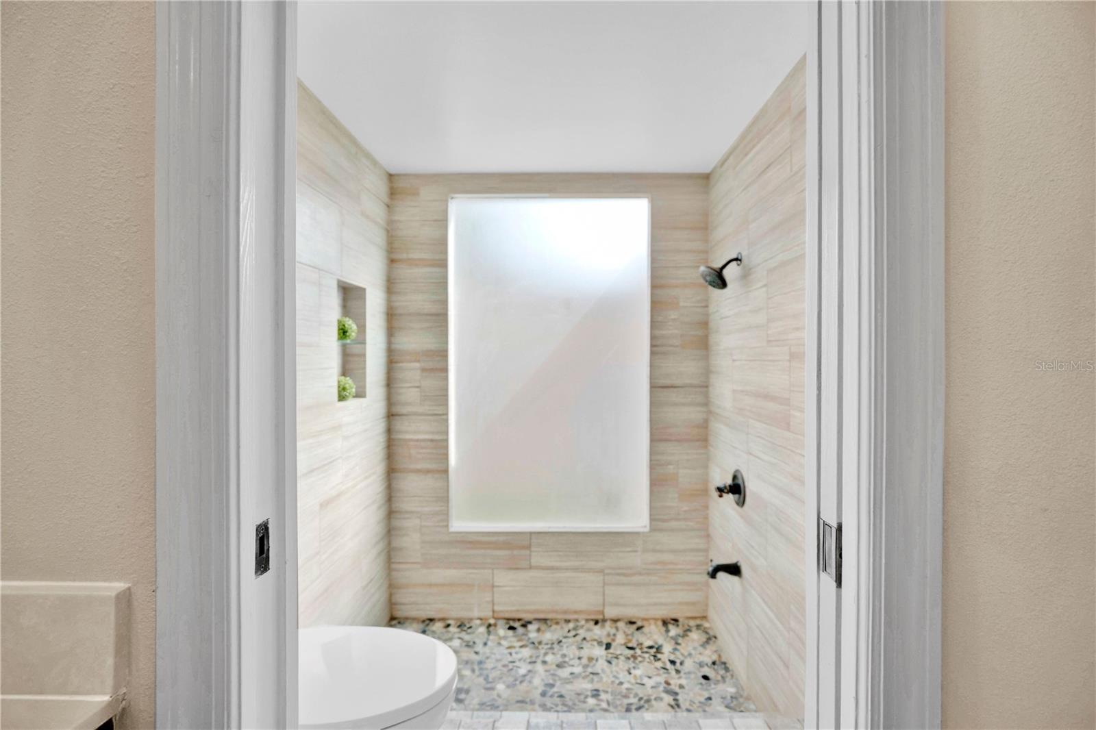 NORTHRIDGE - Residential