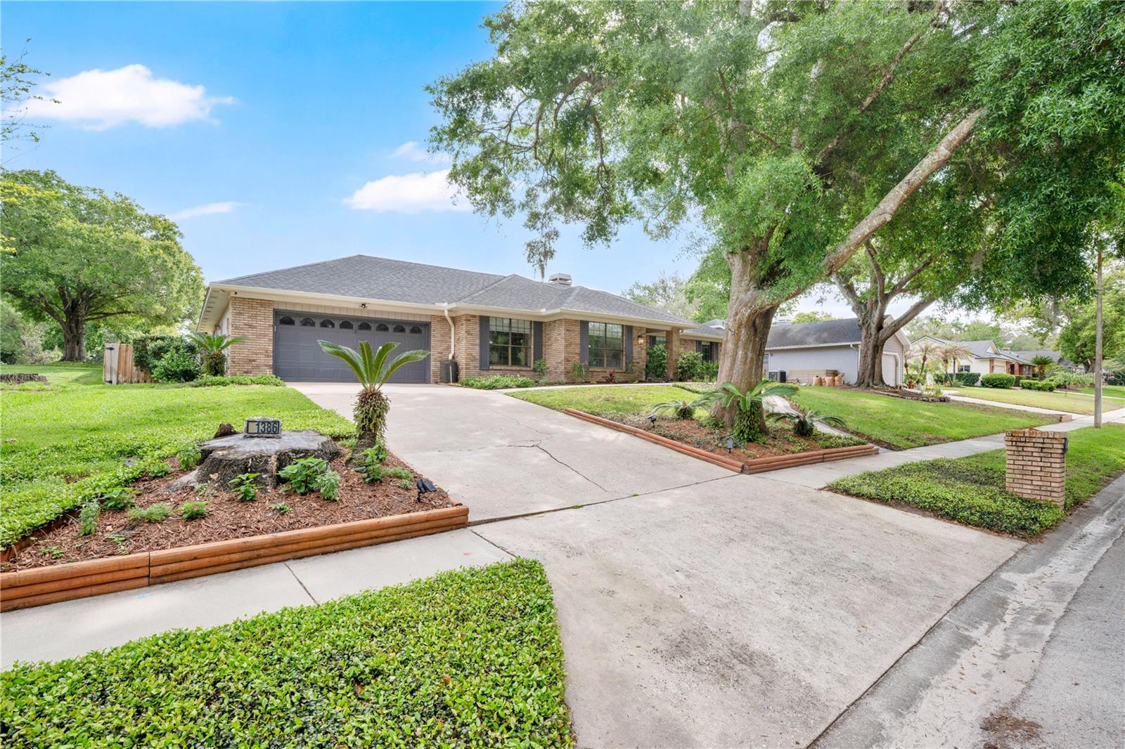 NORTHRIDGE - Residential