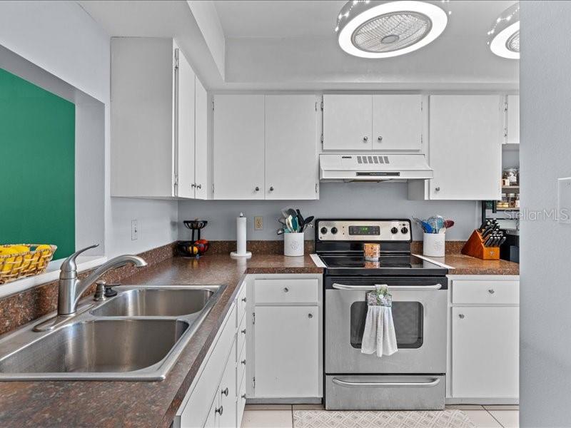 7364 CLOISTER DRIVE 7364, SARASOTA, FL, 34231 3 7364 CLOISTER DRIVE 7364