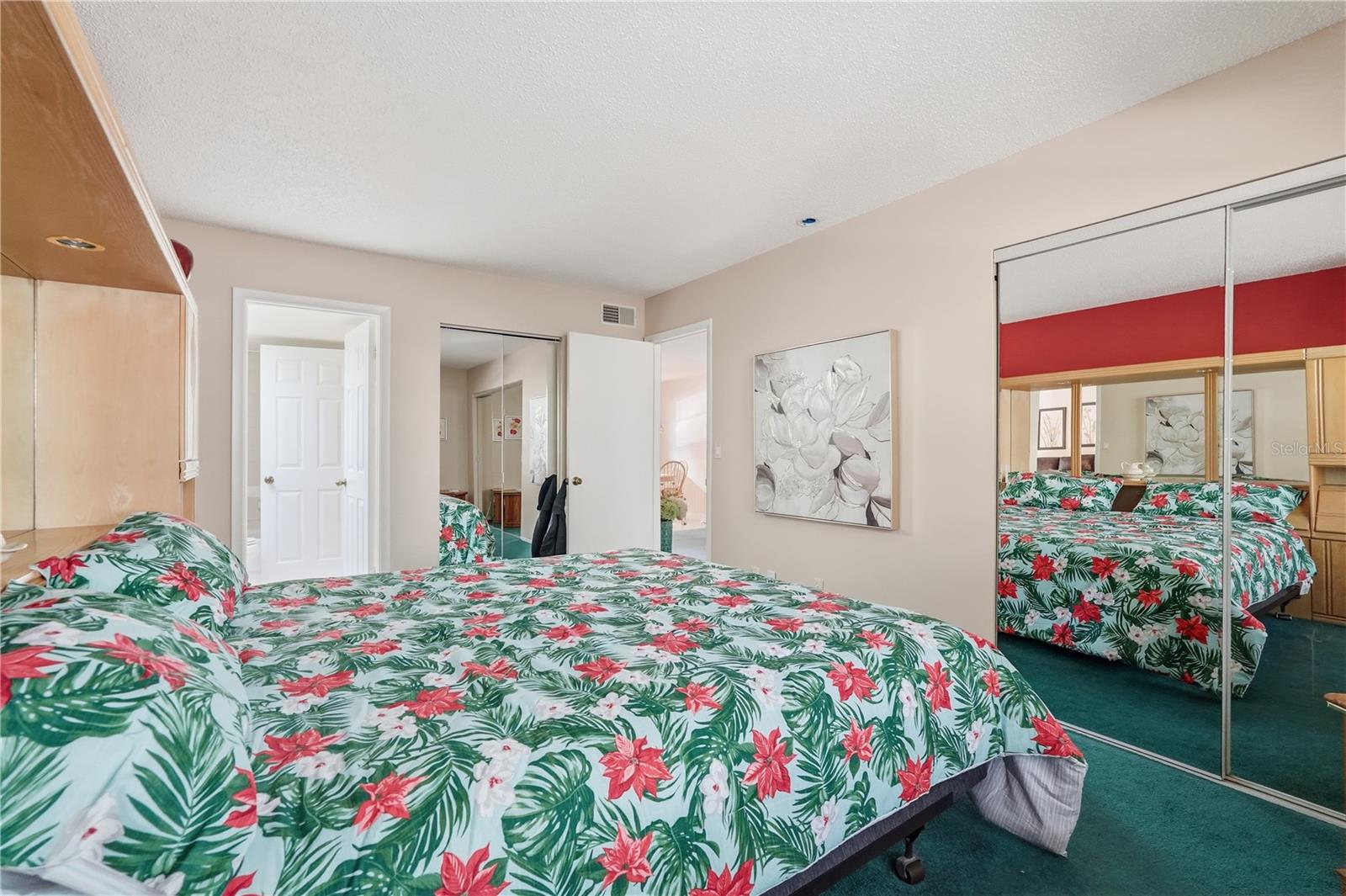 IMPERIAL OAKS CONDO - Residential Lease