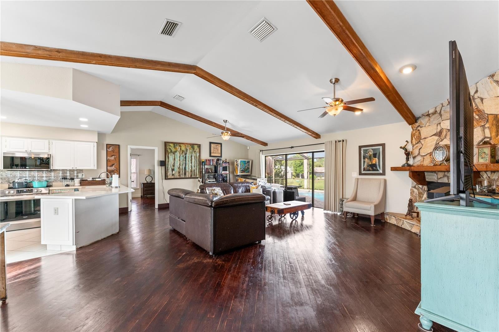 4643 ORANGE GROVE WAY