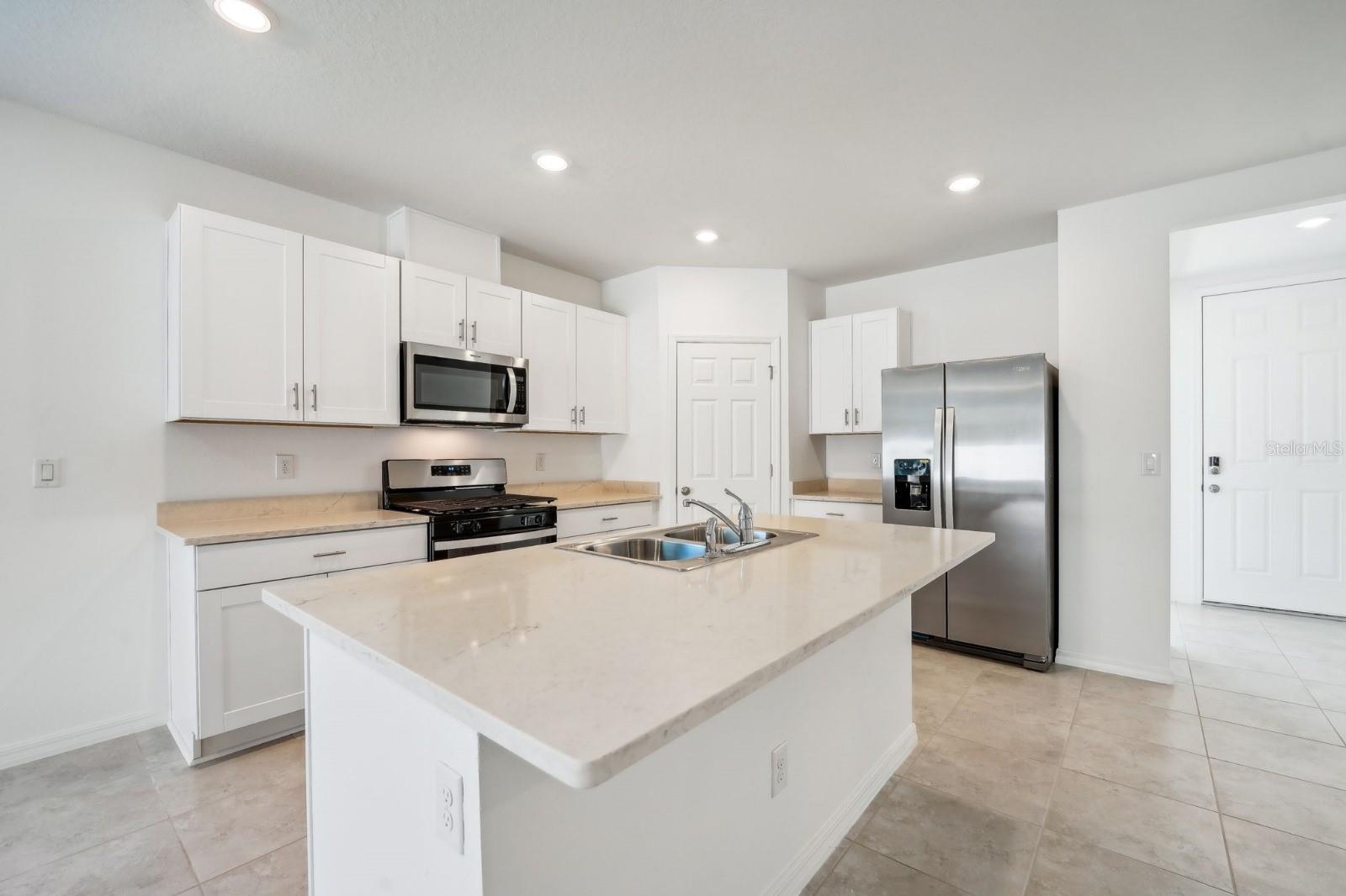 4709 JASMINE CIRCLE