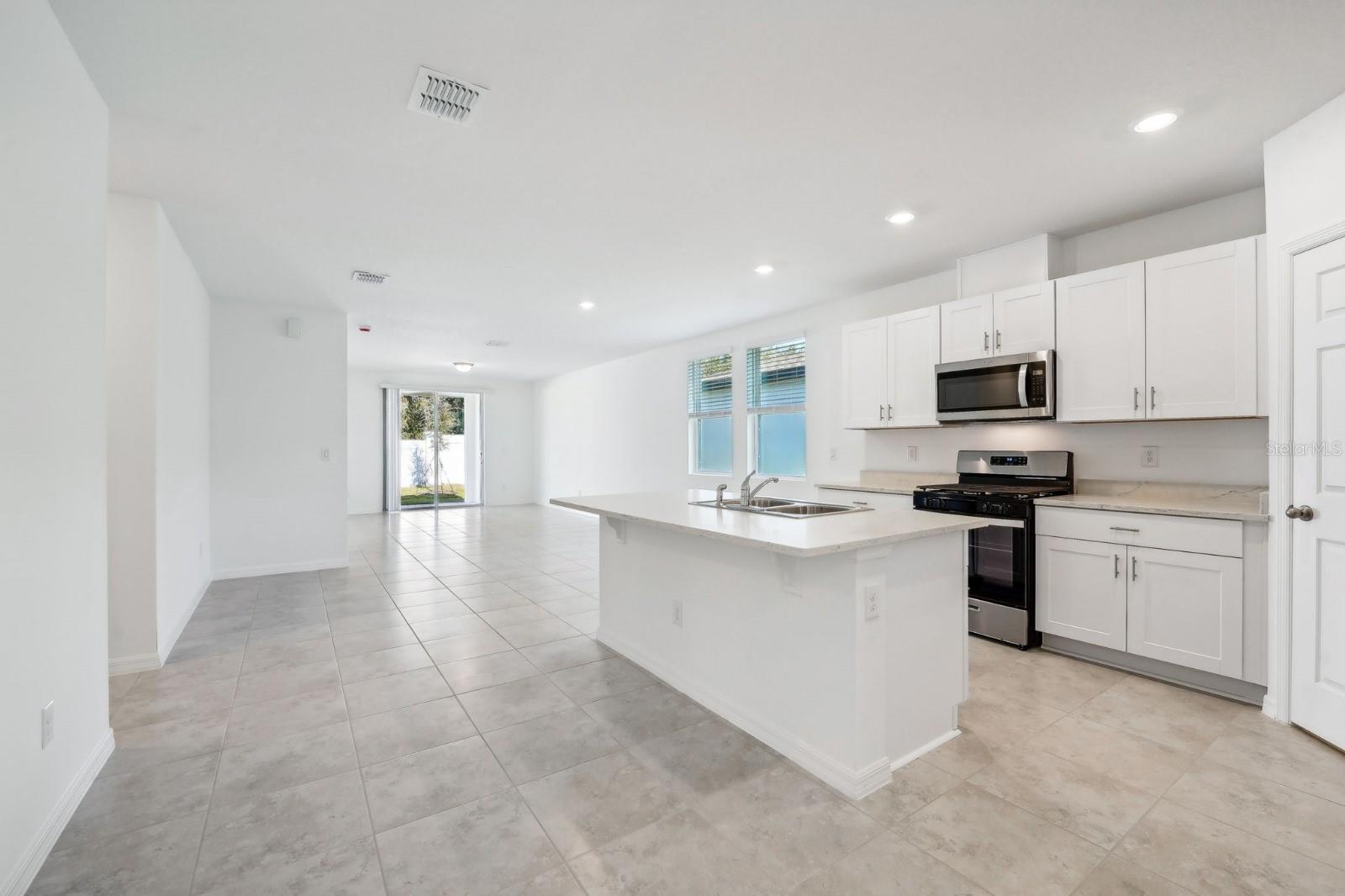 4709 JASMINE CIRCLE