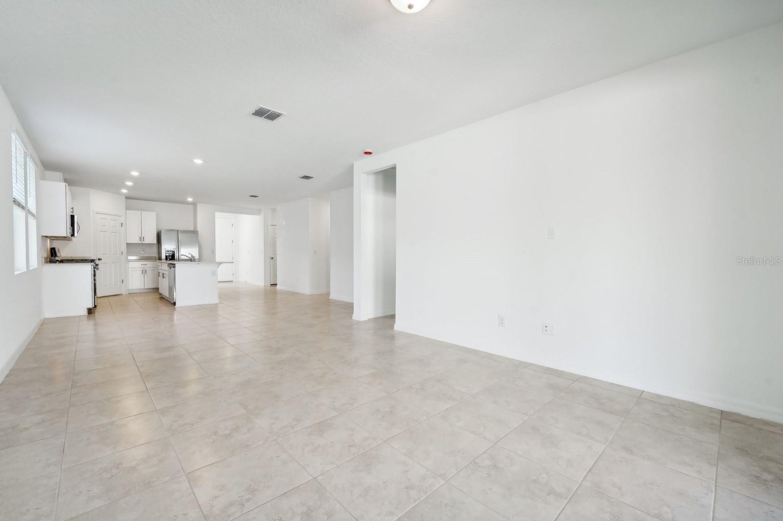 4709 JASMINE CIRCLE