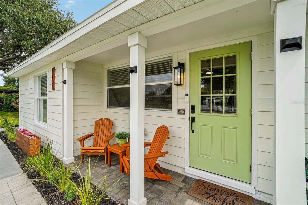 Photo of 4703 W Wallace Avenue, Tampa, FL 33611 (MLS # TB8535029)