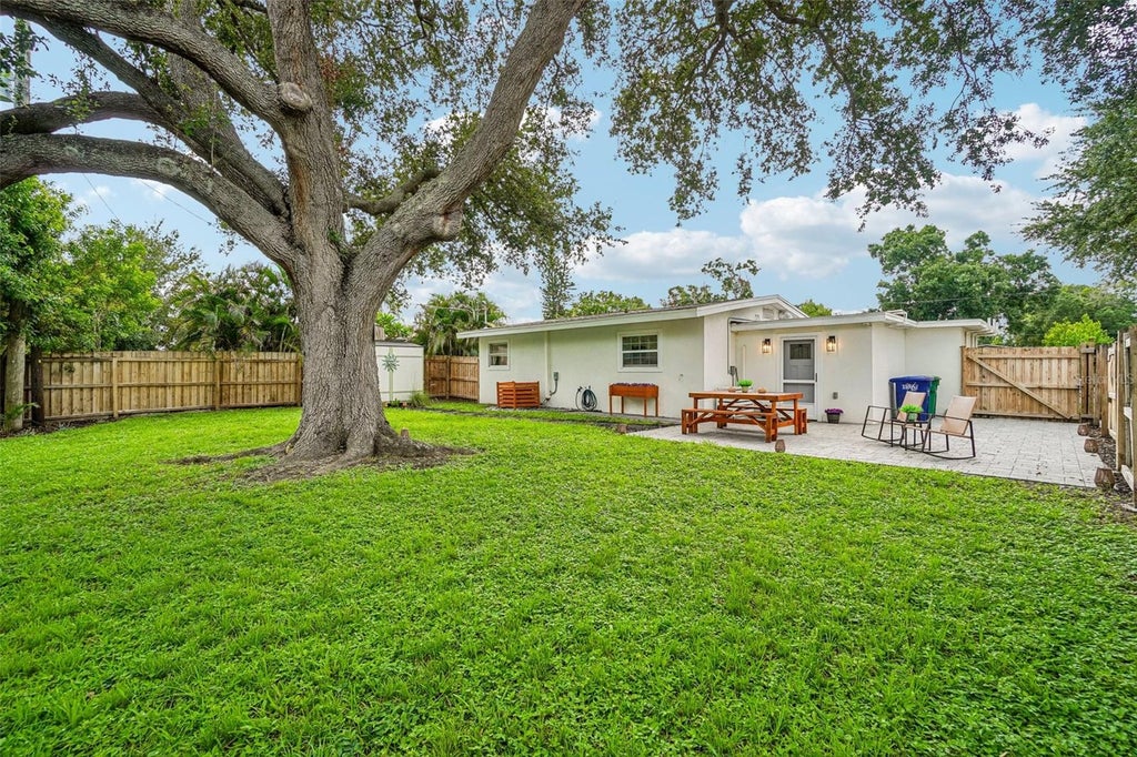 Photo of 4703 W Wallace Avenue, Tampa, FL 33611 (MLS # TB8535029)