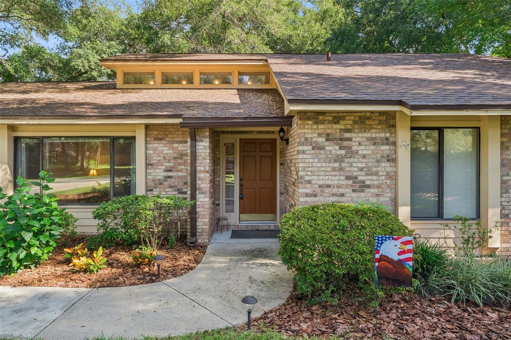 Photo of 1903 Lost Pine Lane, Apopka, FL 32712 (MLS # O6442139)