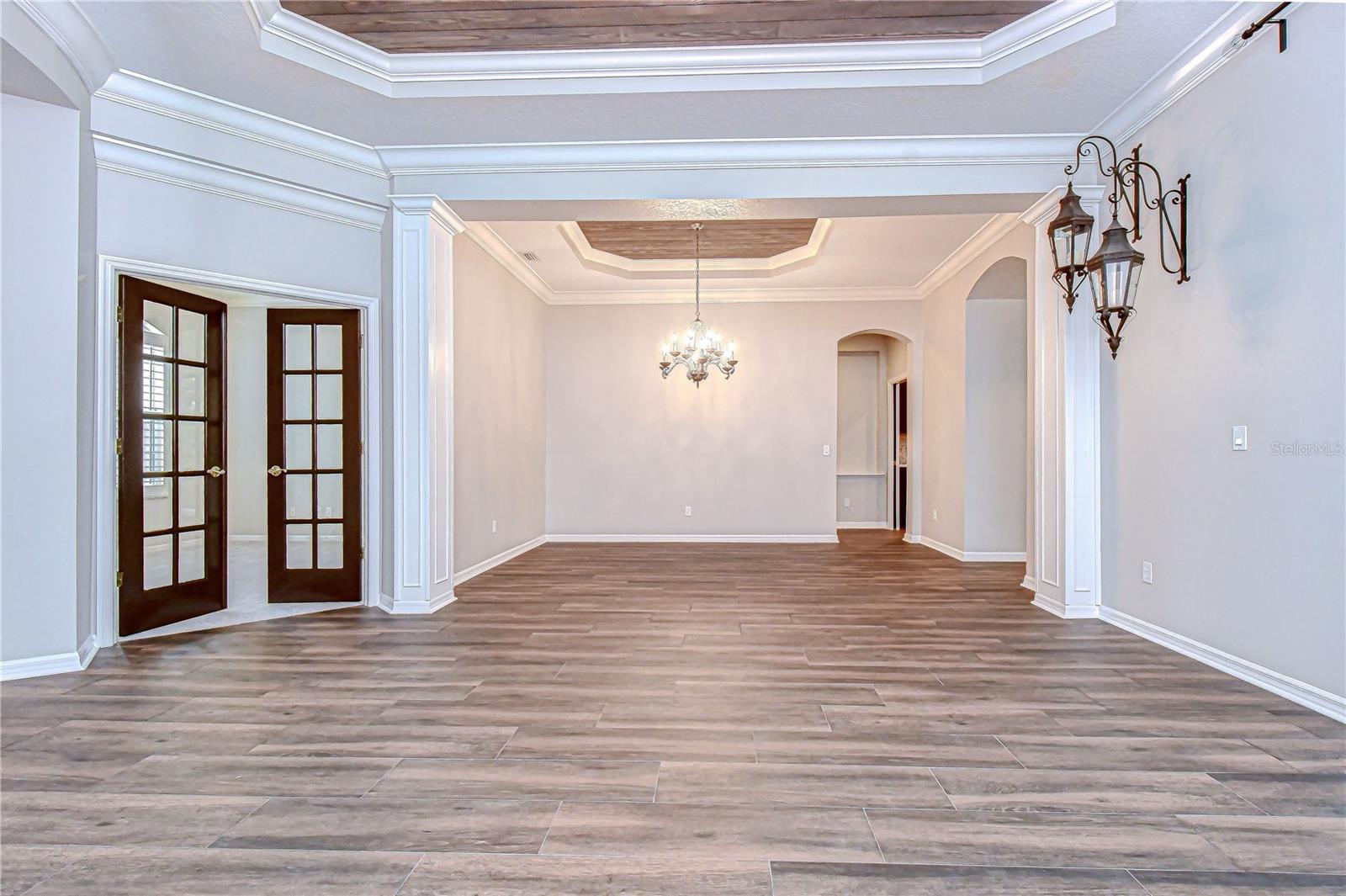 FISH HAWK TRAILS - Residential