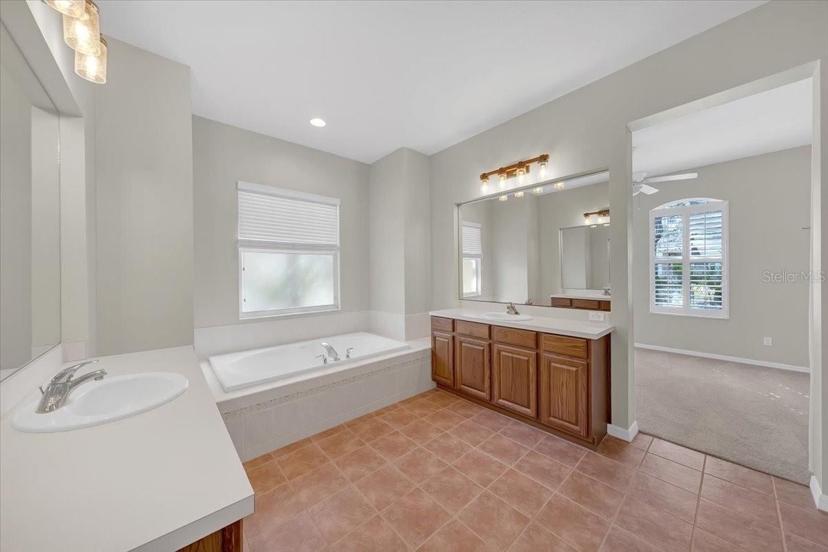 FISH HAWK TRAILS - Residential