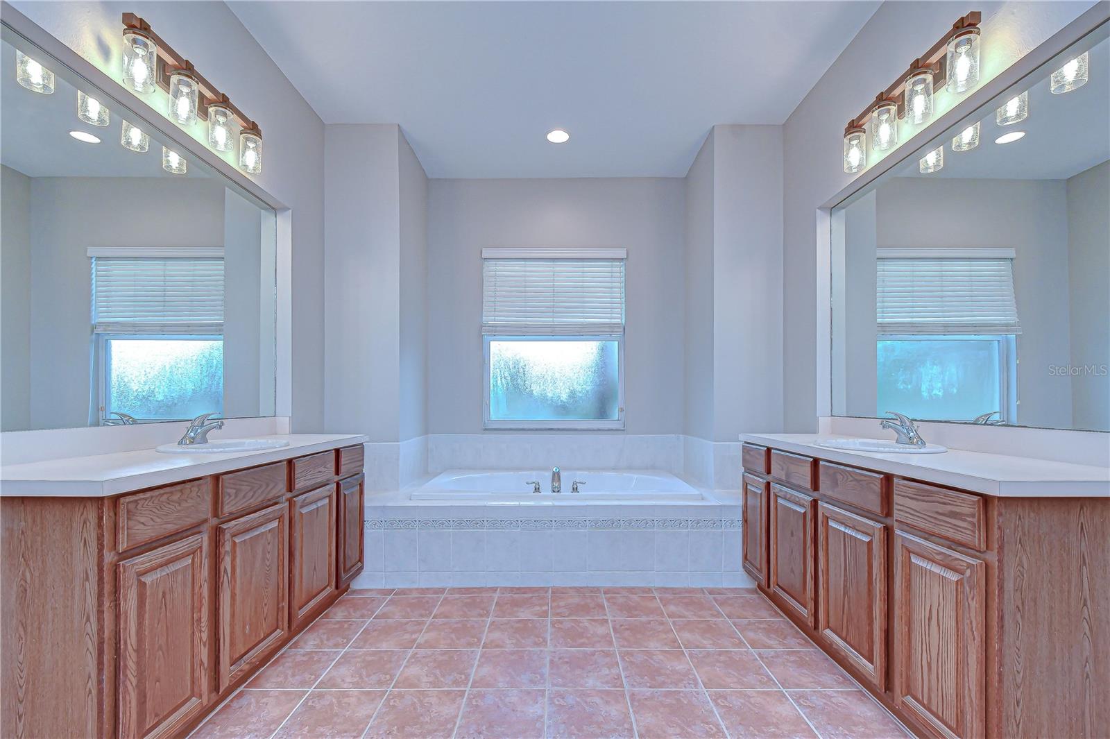 FISH HAWK TRAILS - Residential