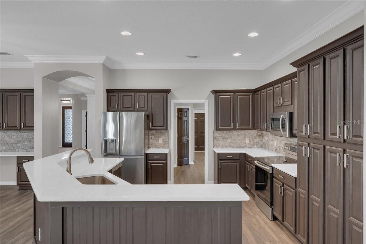 FISH HAWK TRAILS - Residential