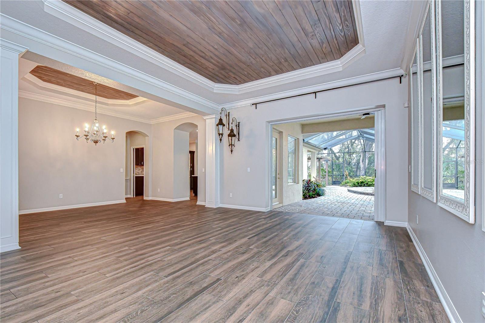 FISH HAWK TRAILS - Residential