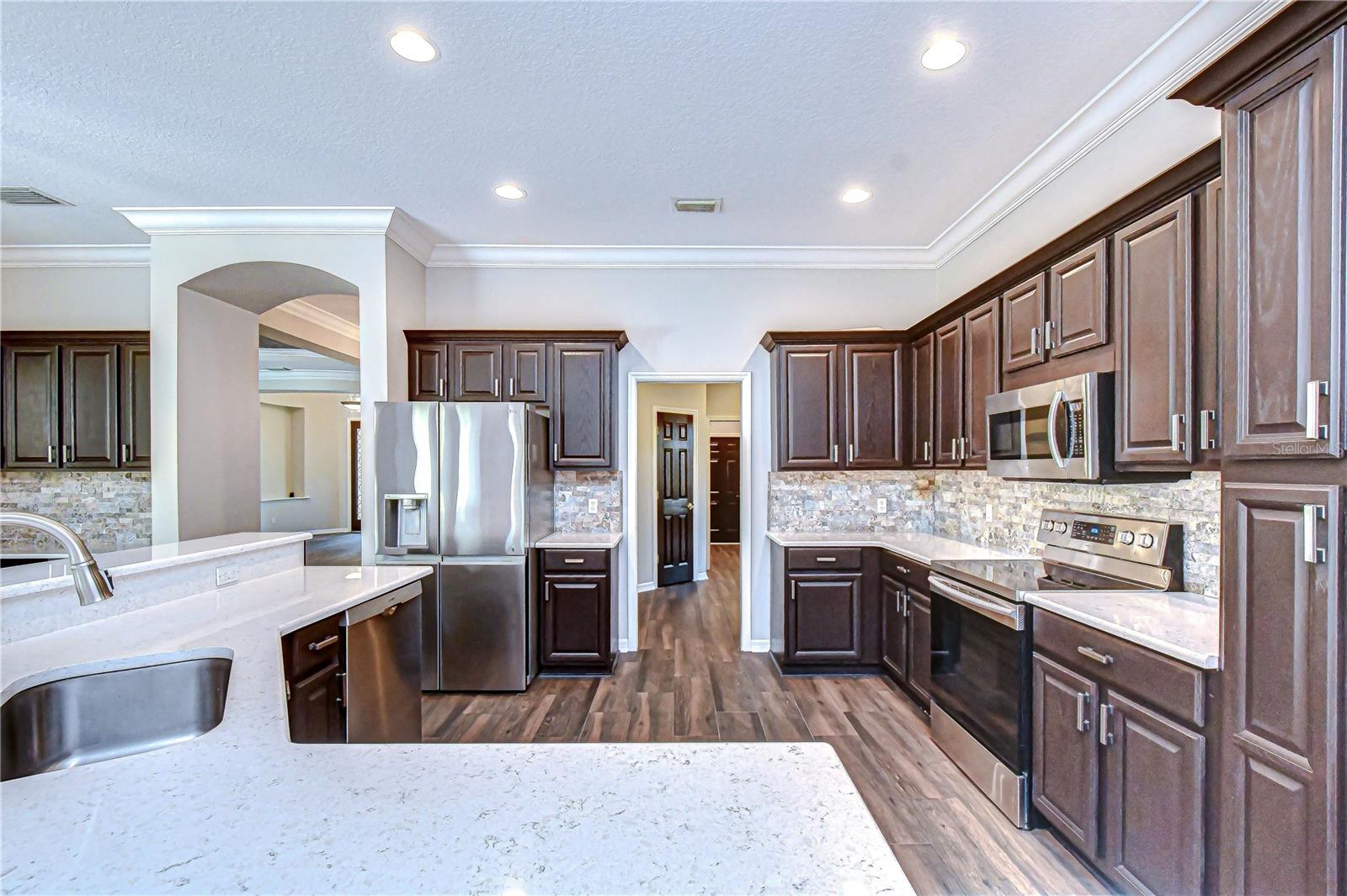 FISH HAWK TRAILS - Residential