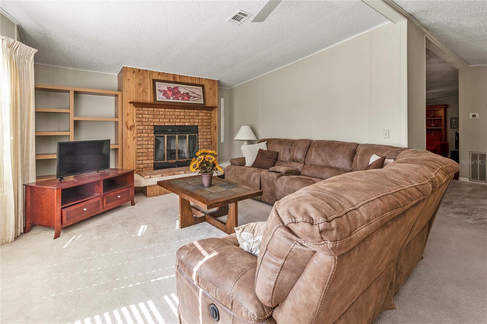 60 MOURNINGDOVE COURT