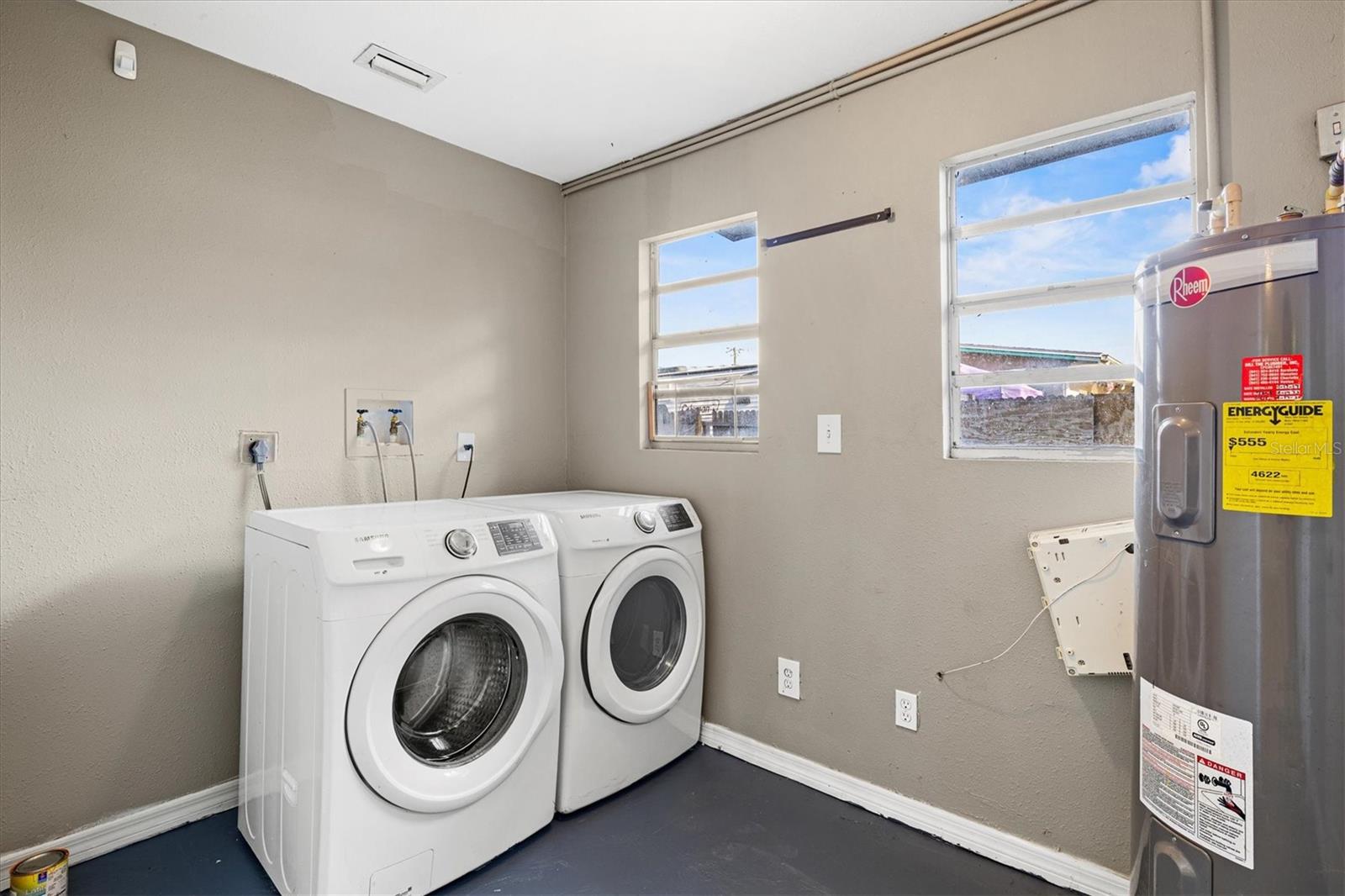 GOLDEN ACRES - Residential