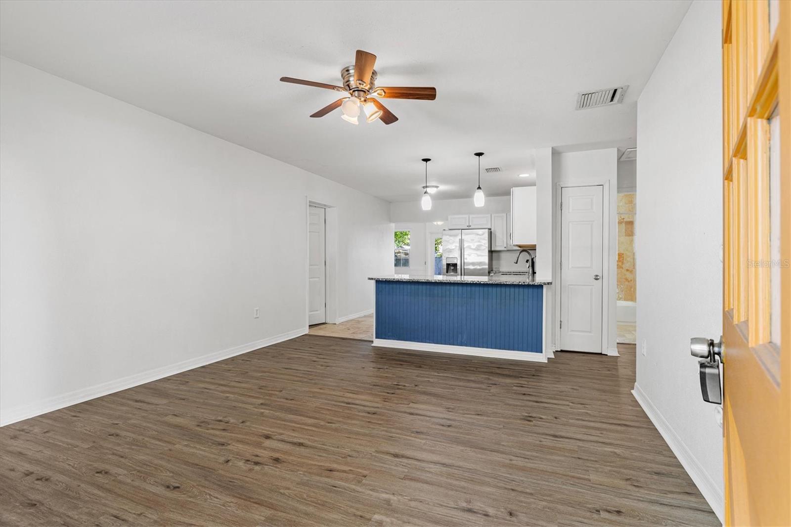 GOLDEN ACRES - Residential