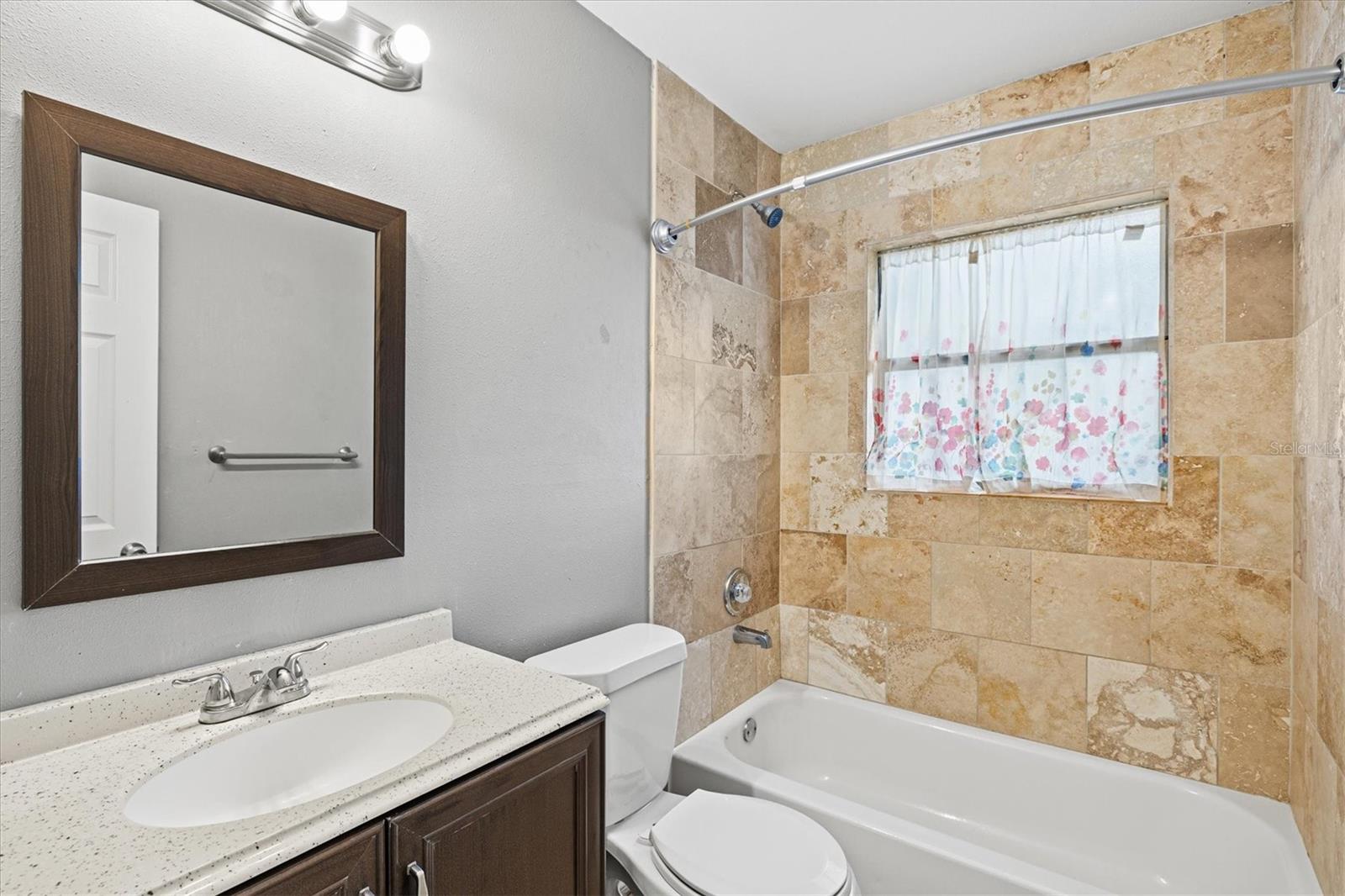 GOLDEN ACRES - Residential