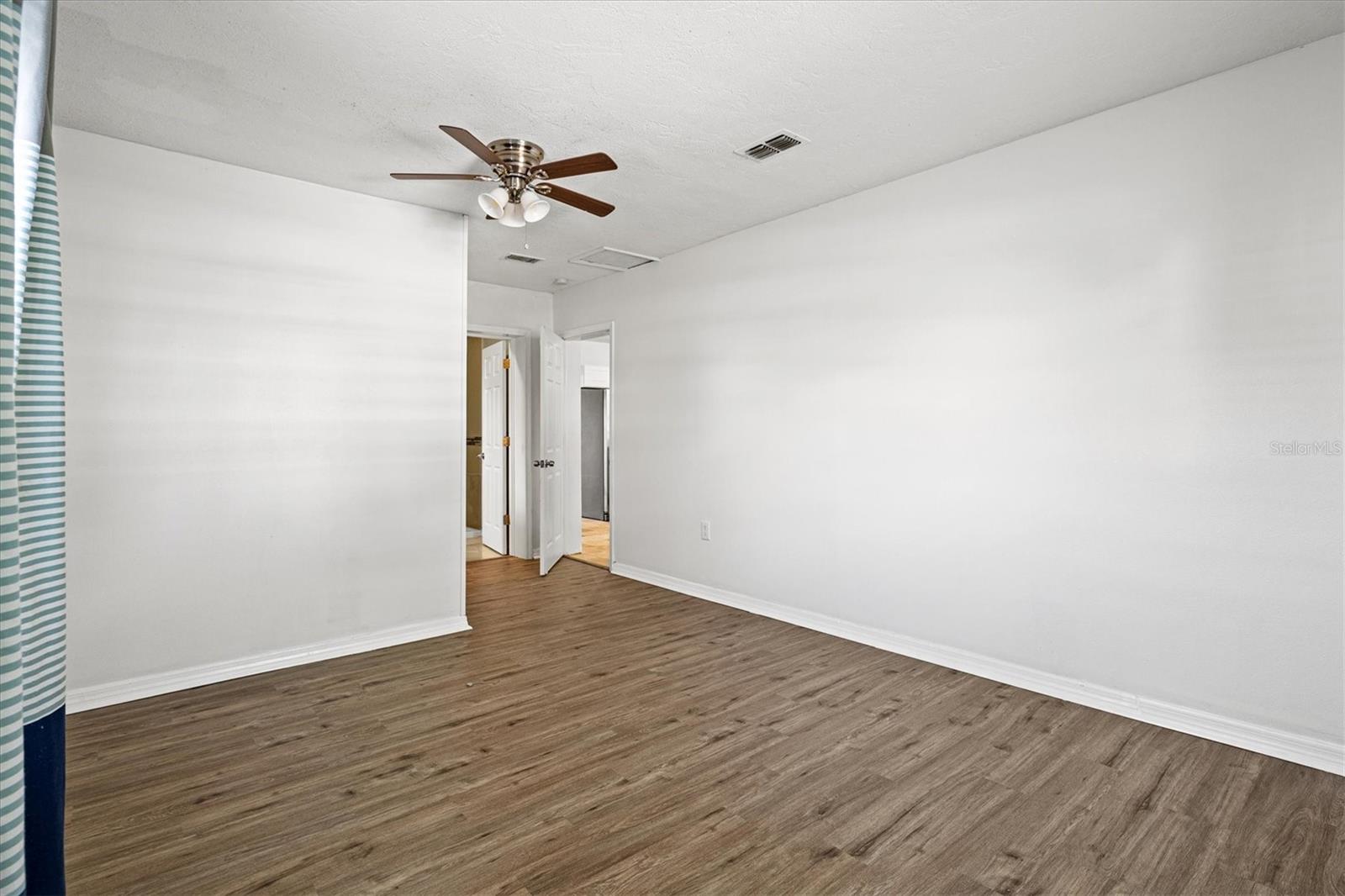 GOLDEN ACRES - Residential