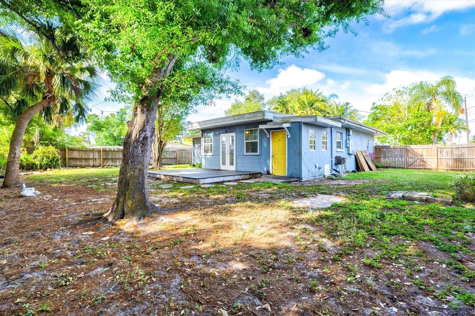 GOLDEN ACRES - Residential