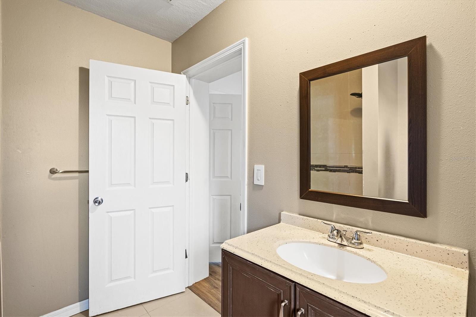 GOLDEN ACRES - Residential