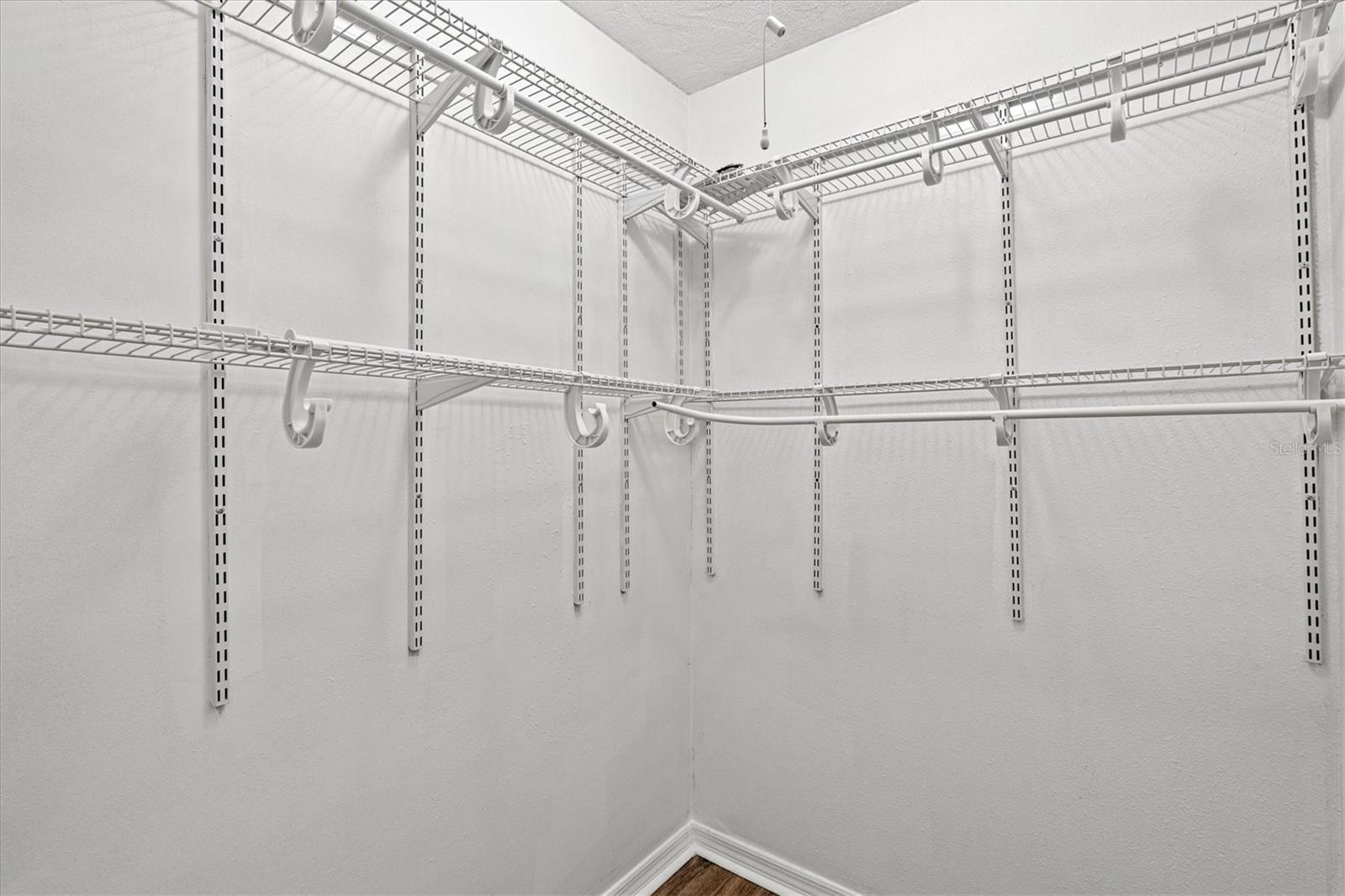 GOLDEN ACRES - Residential