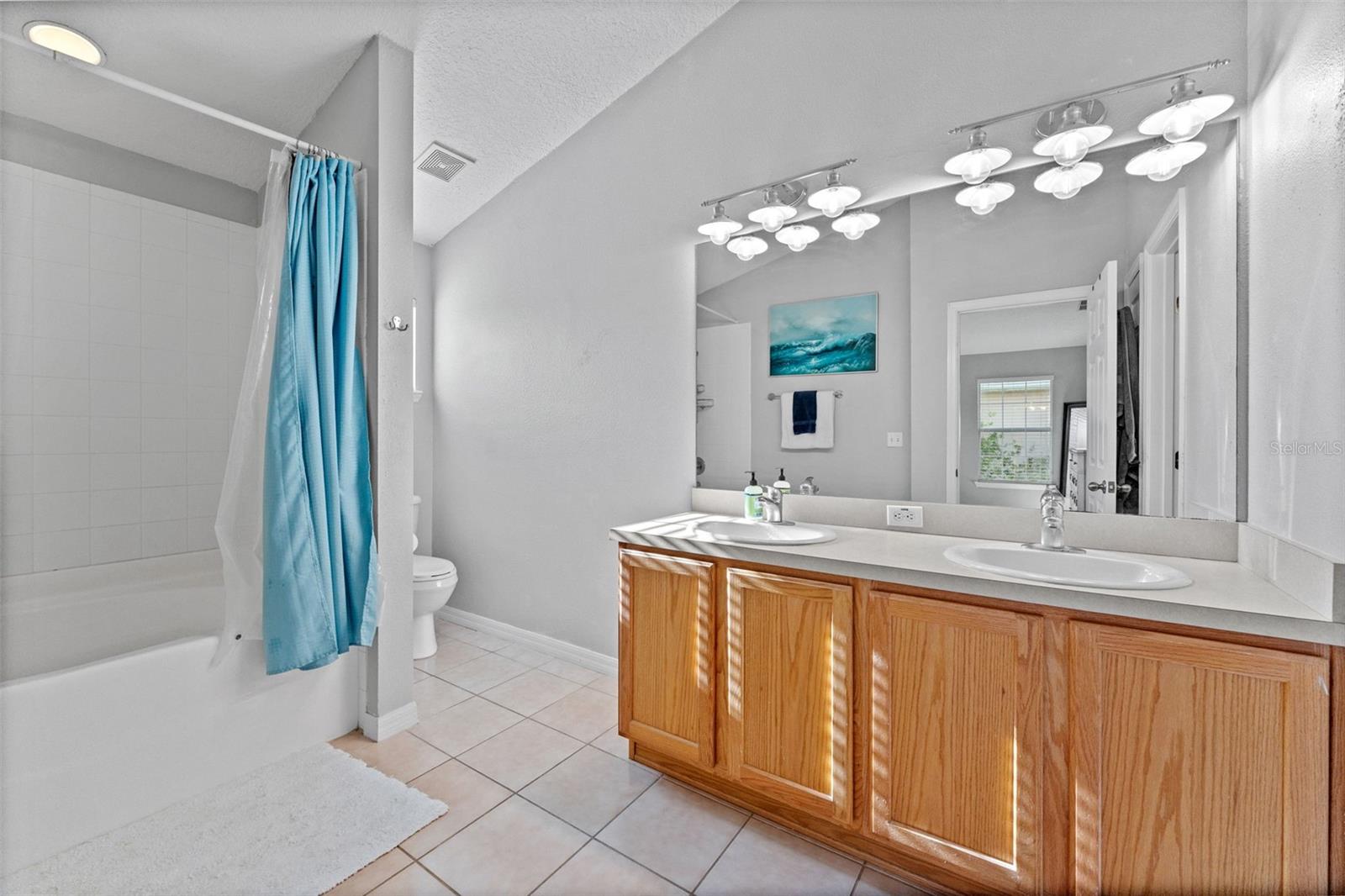 BAY BREEZE COVE - Residential