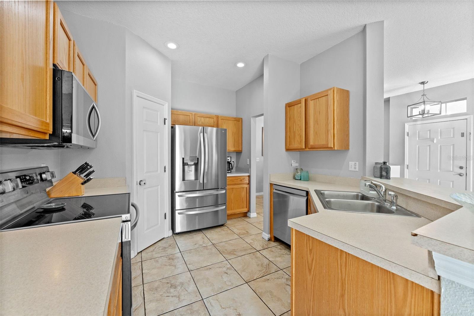 BAY BREEZE COVE - Residential