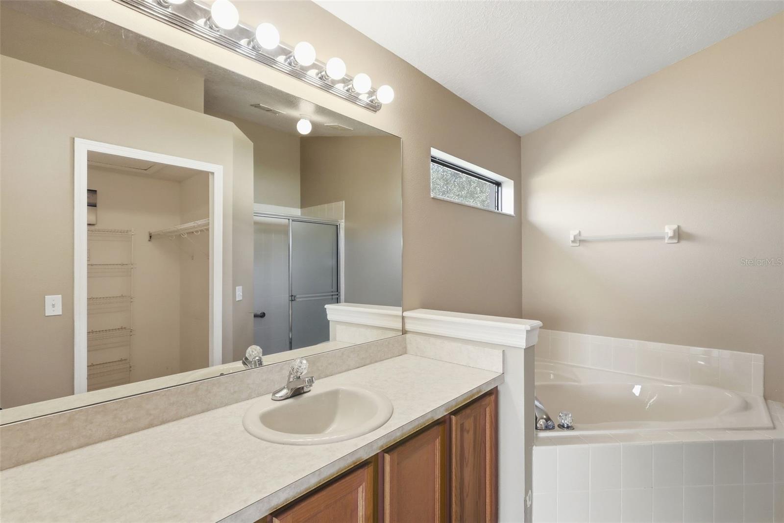 TWIN LAKES AT DELTONA UNIT 01 - Residential