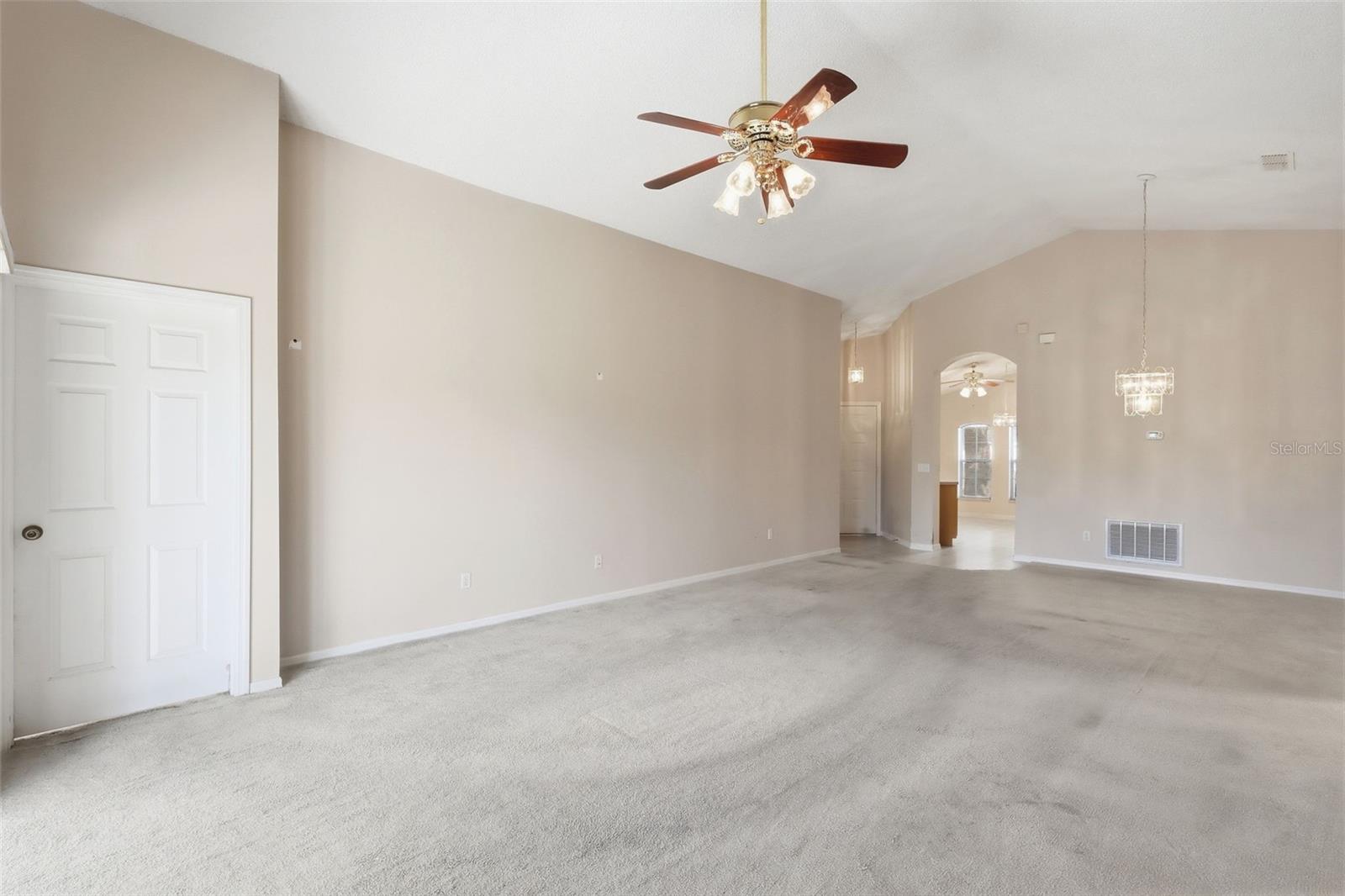 TWIN LAKES AT DELTONA UNIT 01 - Residential