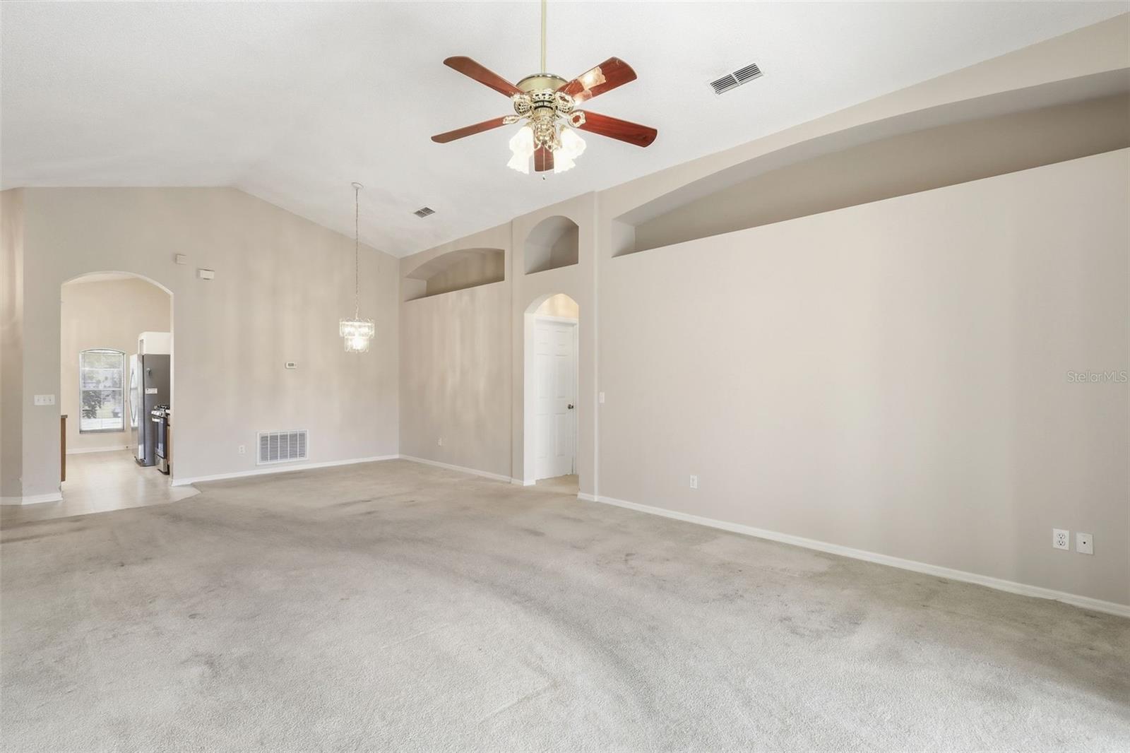 TWIN LAKES AT DELTONA UNIT 01 - Residential