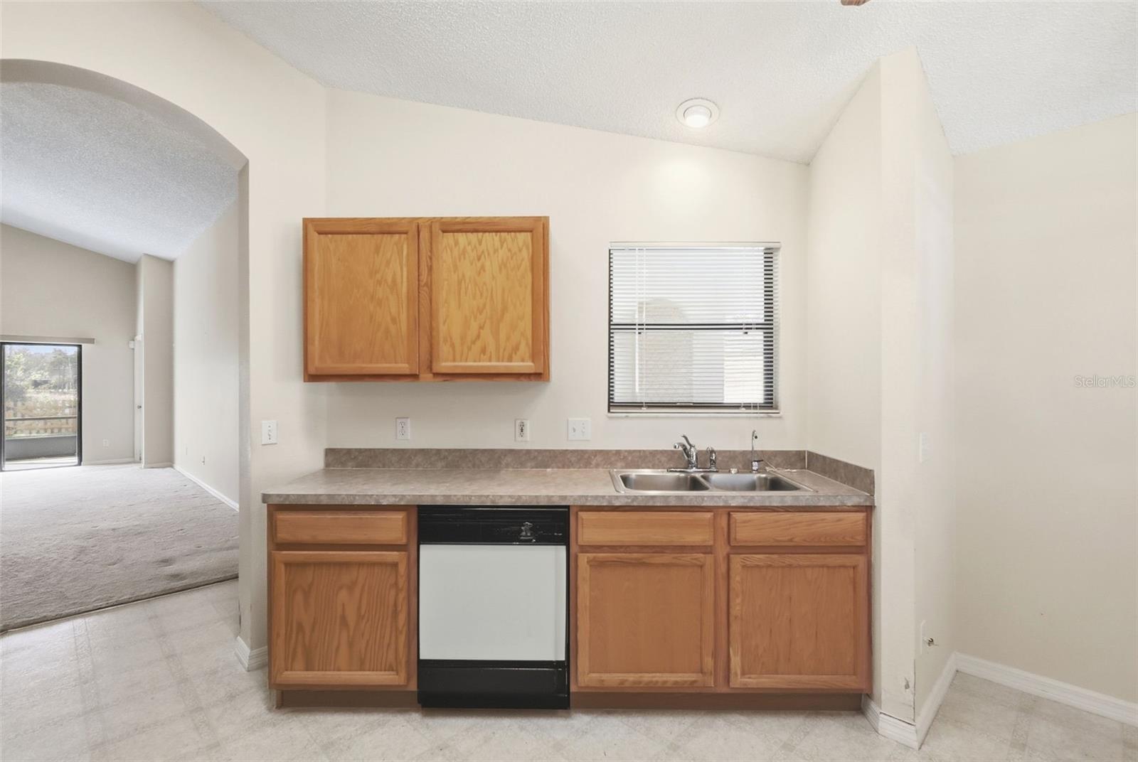 TWIN LAKES AT DELTONA UNIT 01 - Residential