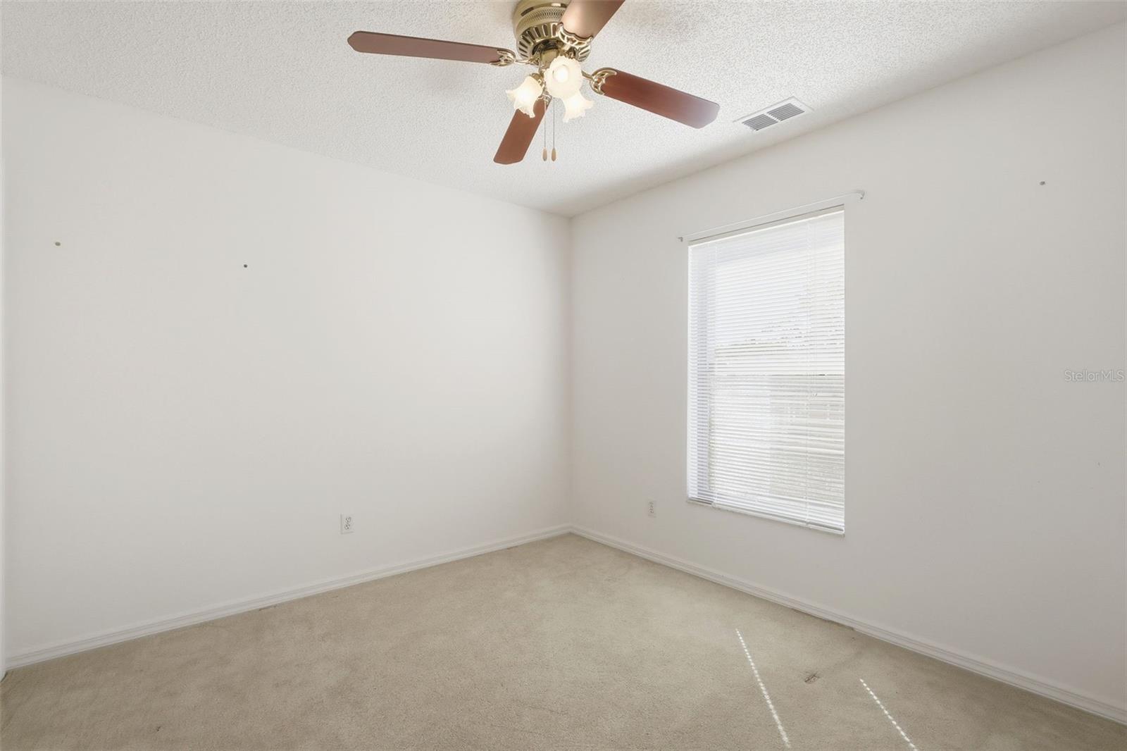 TWIN LAKES AT DELTONA UNIT 01 - Residential