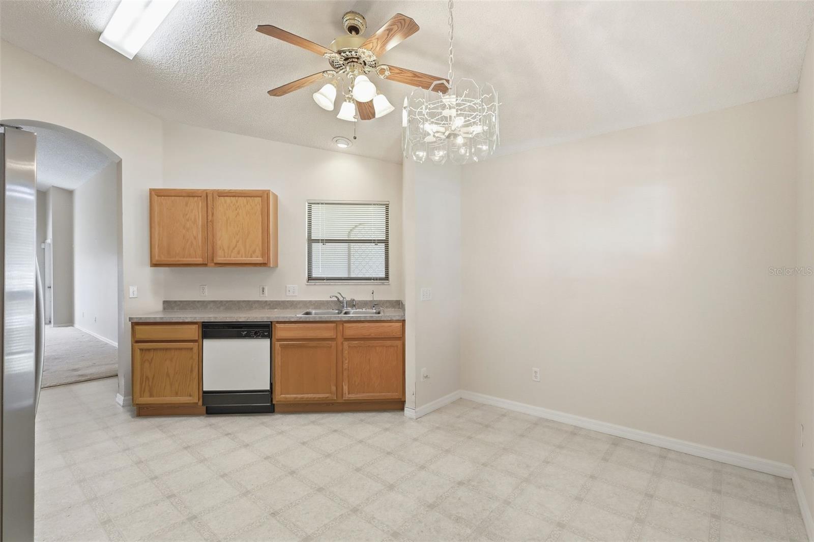 TWIN LAKES AT DELTONA UNIT 01 - Residential