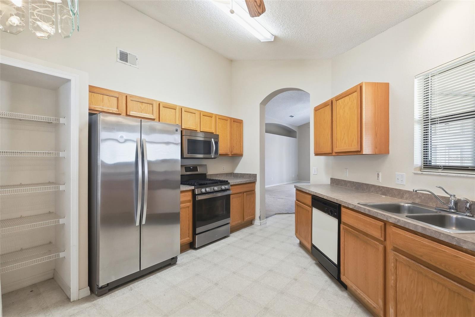 TWIN LAKES AT DELTONA UNIT 01 - Residential