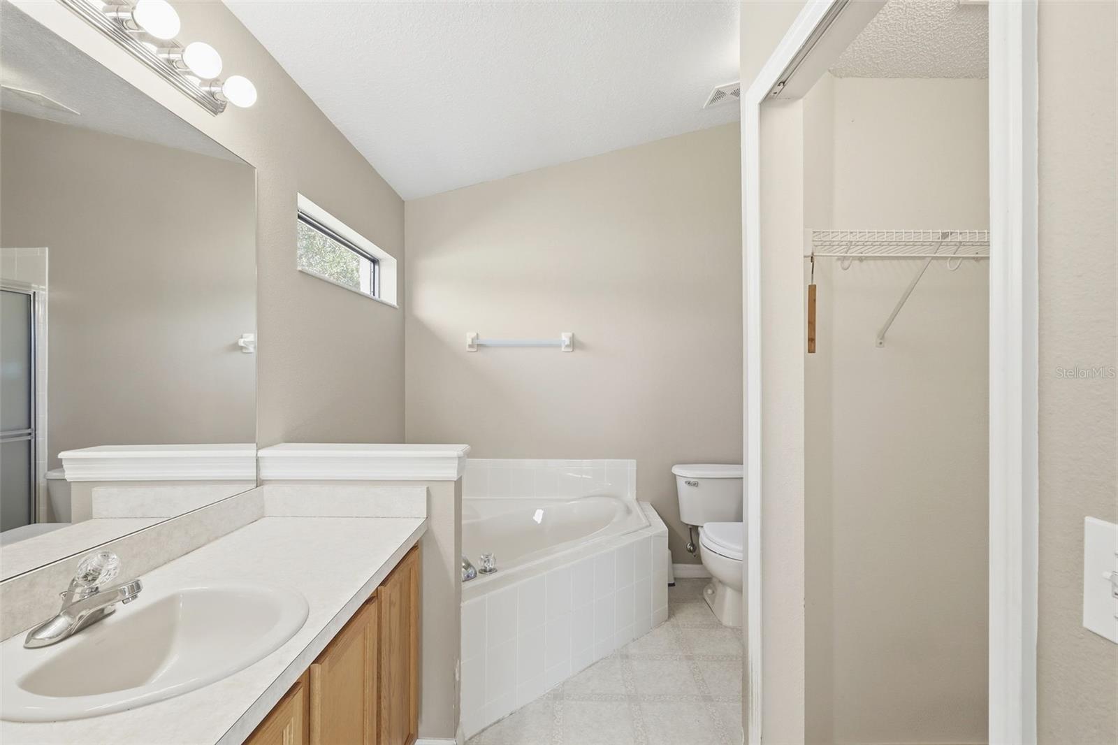 TWIN LAKES AT DELTONA UNIT 01 - Residential